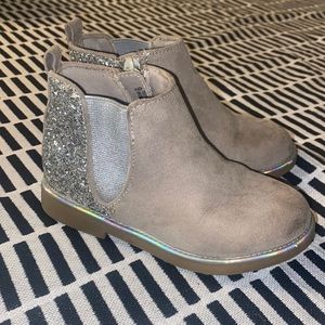 Low top, glitter cowgirl boot style shoes